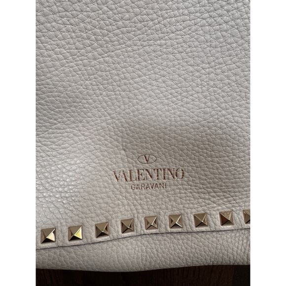 VALENTINO Garavani Rockstud Dove Gray Small Hobo Crossbody Shoulder Bag - FLAW - Picture 8 of 11